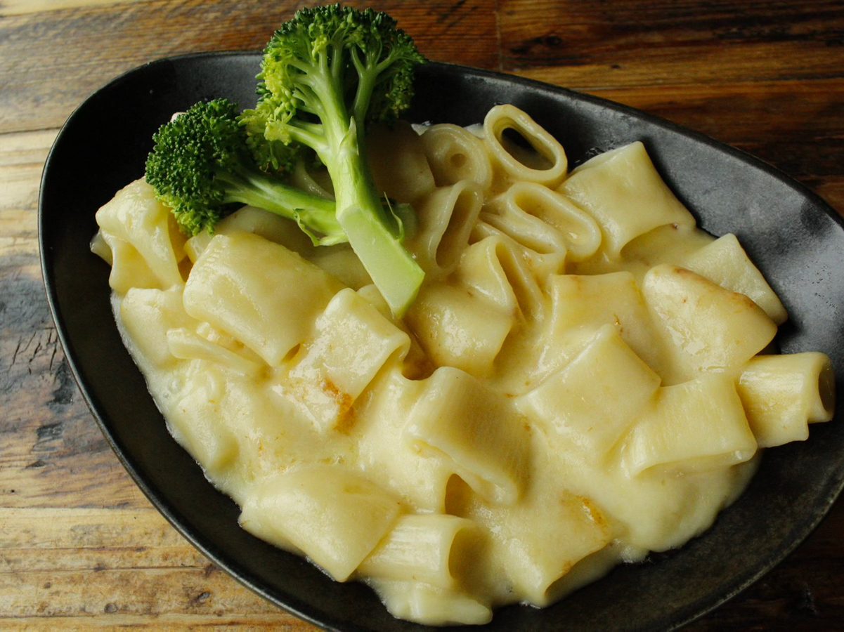Mac N Cheese.